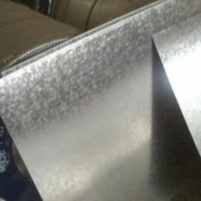 Długość 2000-6000 mm Żelazna blacha ocynkowana skóra przejście powierzchnia wykończenie